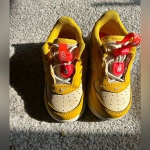Nike toddler shoes